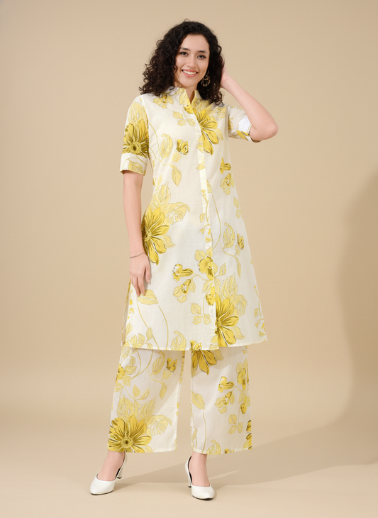 Womenās Cotton Floral Printed Co-ord Set of Kurta and Pants | Stylish Casual Two-Piece Outfit | V Neck 3/4 Sleeve